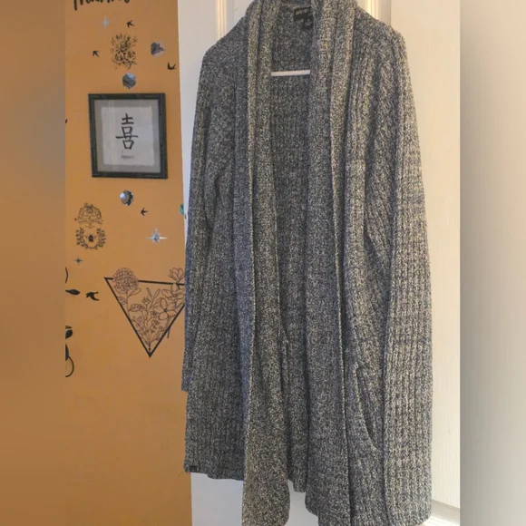 Barefoot Dreams Open-Front Cardigan Sweater With Pockets. Navy And Gray Blend. - Picture 8 of 10